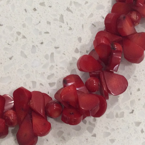 CORAL NECKLACE - Picture 3 of 5